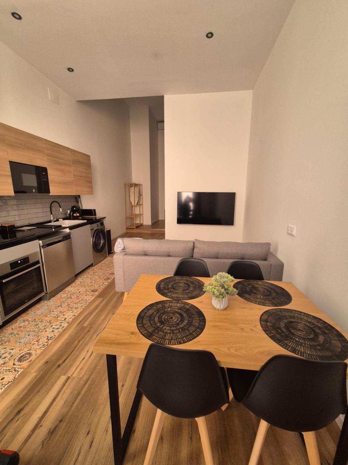 Portobeach Valencia Suites Exteriör bild