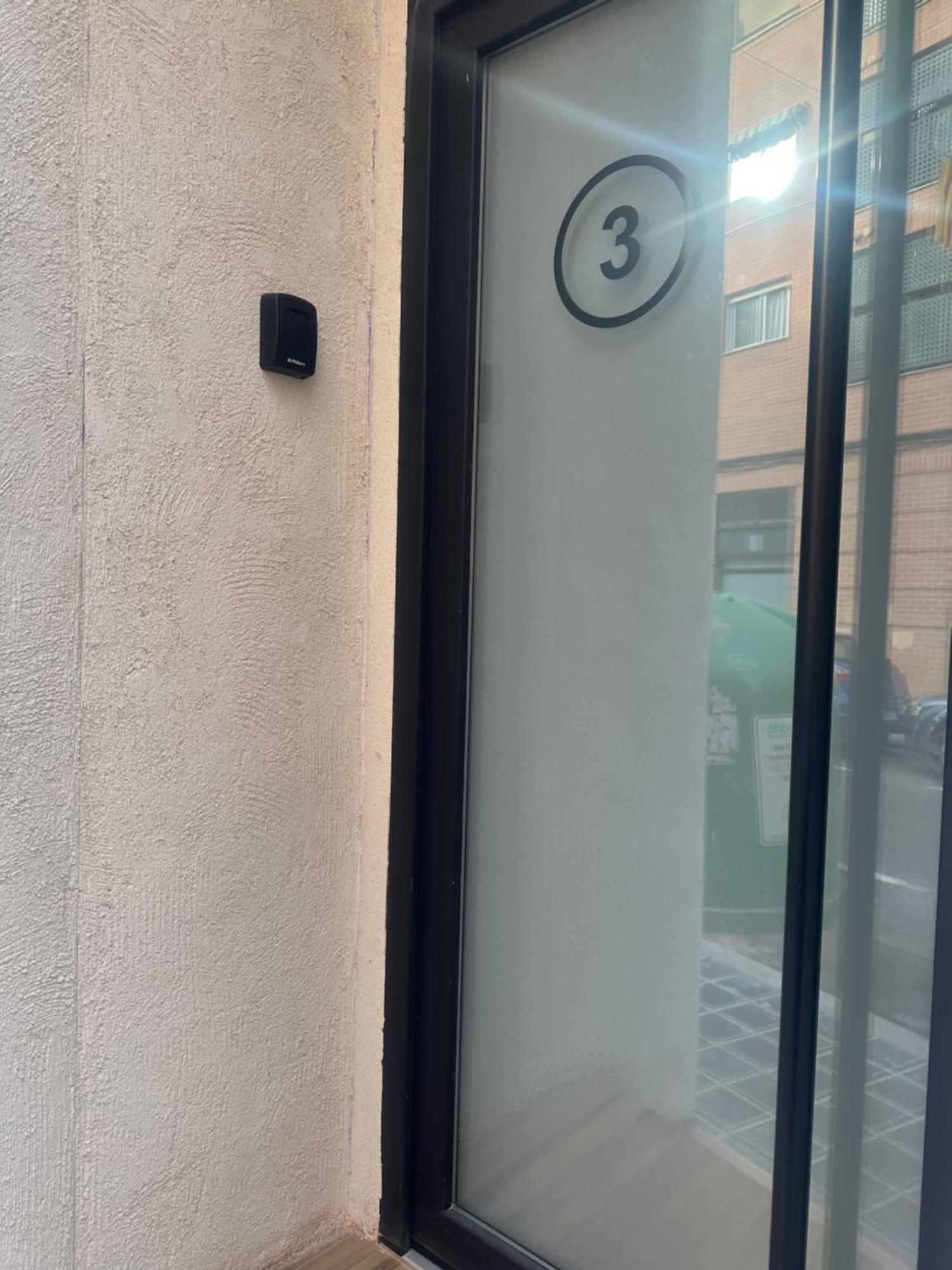 Portobeach Valencia Suites Exteriör bild