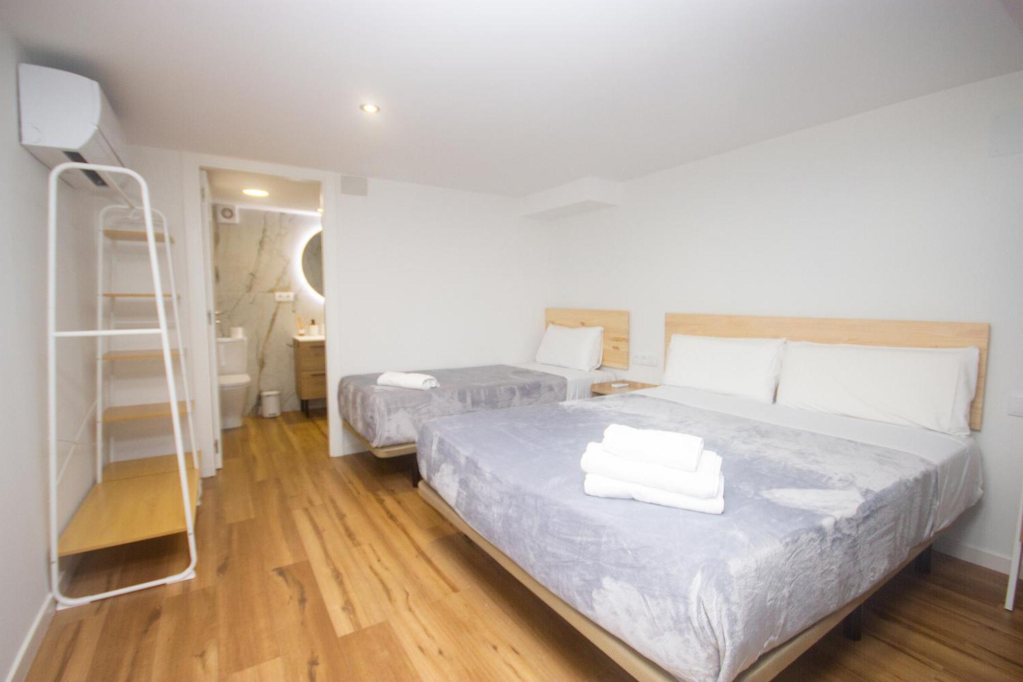 Portobeach Valencia Suites Exteriör bild
