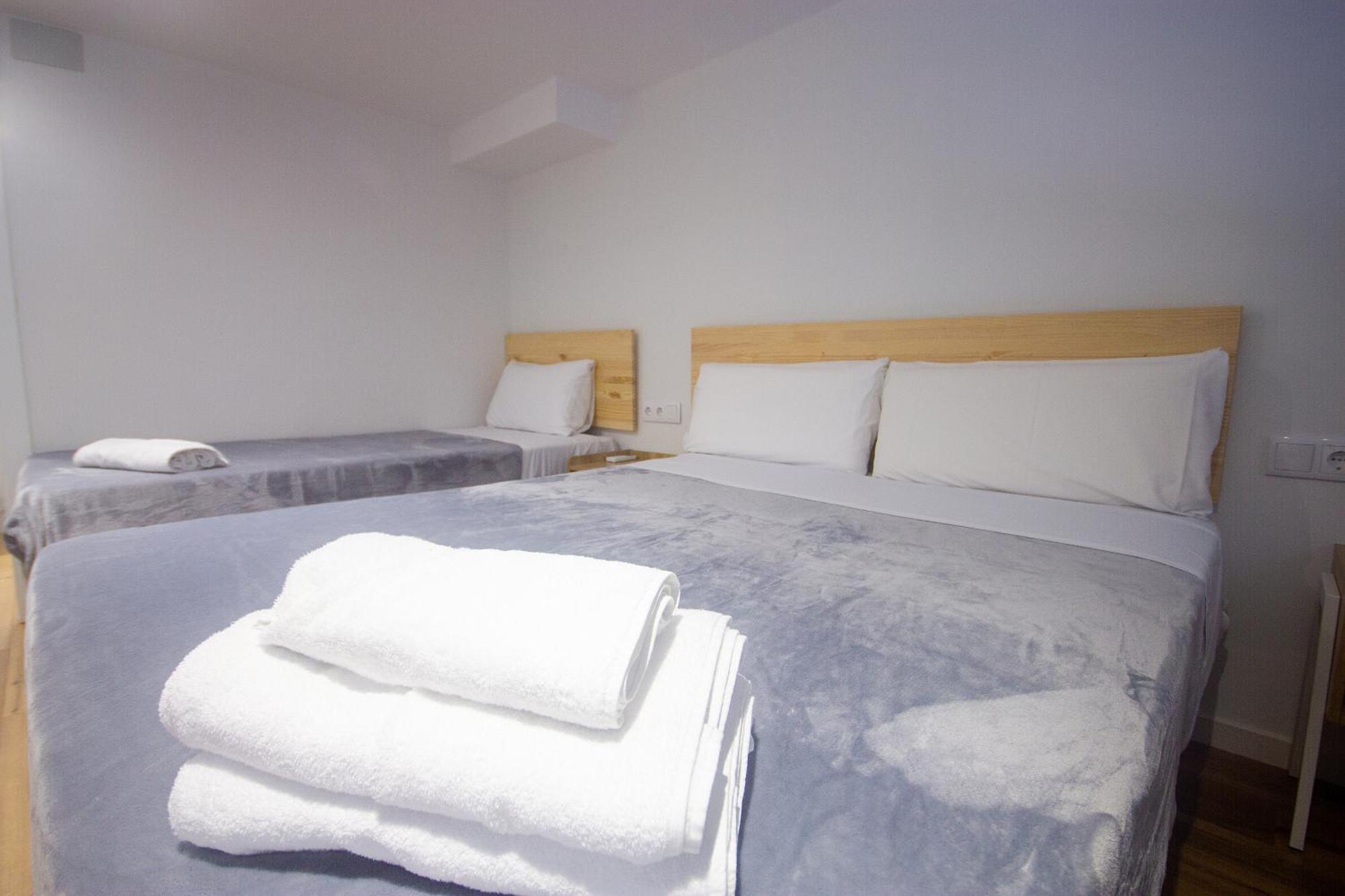 Portobeach Valencia Suites Exteriör bild