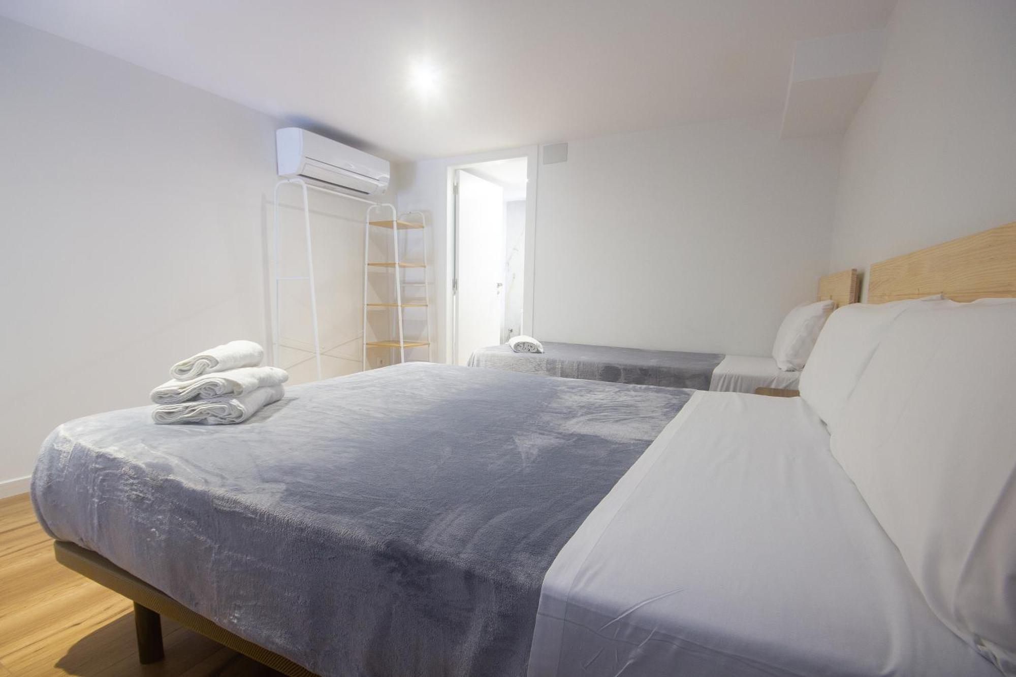 Portobeach Valencia Suites Exteriör bild
